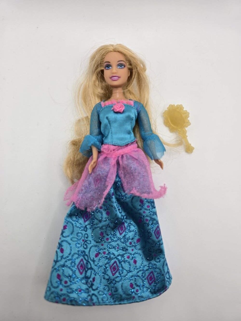 Barbie as the Island Princess Mini Kingdom Rosella Doll 2007 Rare- CLOTHING WEAR